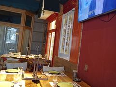 靠窗位-通海俄式烧烤·俄罗斯大串(嵩山路店)