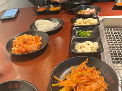 -肉甲韩国木炭烤肉(新壹街1店)