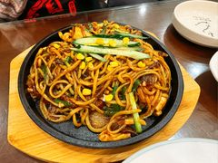 铁板炸酱面-贵宾庄炸酱面·韩式料理(火炬八街店)