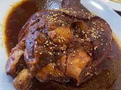 -巷子深菜馆·津门肘子(滨海店)