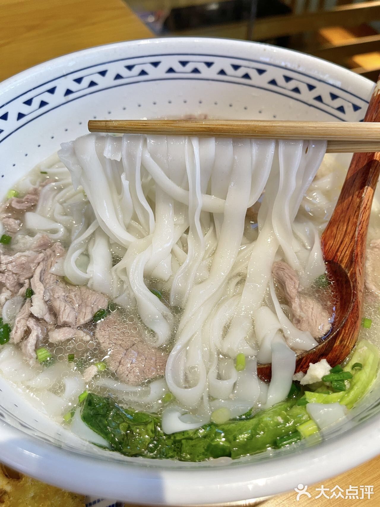 打工人最爱的中餐饭堂湖南馆子三两粉