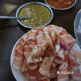 了以后有点脆，配上红色的多酱和黄色的粉粉