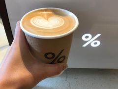 热的咖啡拿铁-% Arabica(京都东山店)