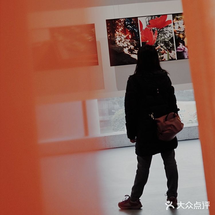 成都看展｜朱毁毁的「人间成都」