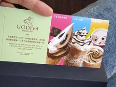 -COACH蔻驰(银泰店)