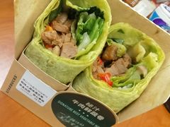 秘汁牛肉鲜蔬卷-星巴克臻选(深圳东海缤纷天地店)