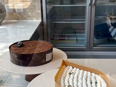 -VERIE BAKEHOUSE