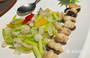 Bamboo Shoot and Asparagus Stir-fry with Morel Mushrooms
