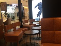 用餐区-星巴克(苏州泰华店)