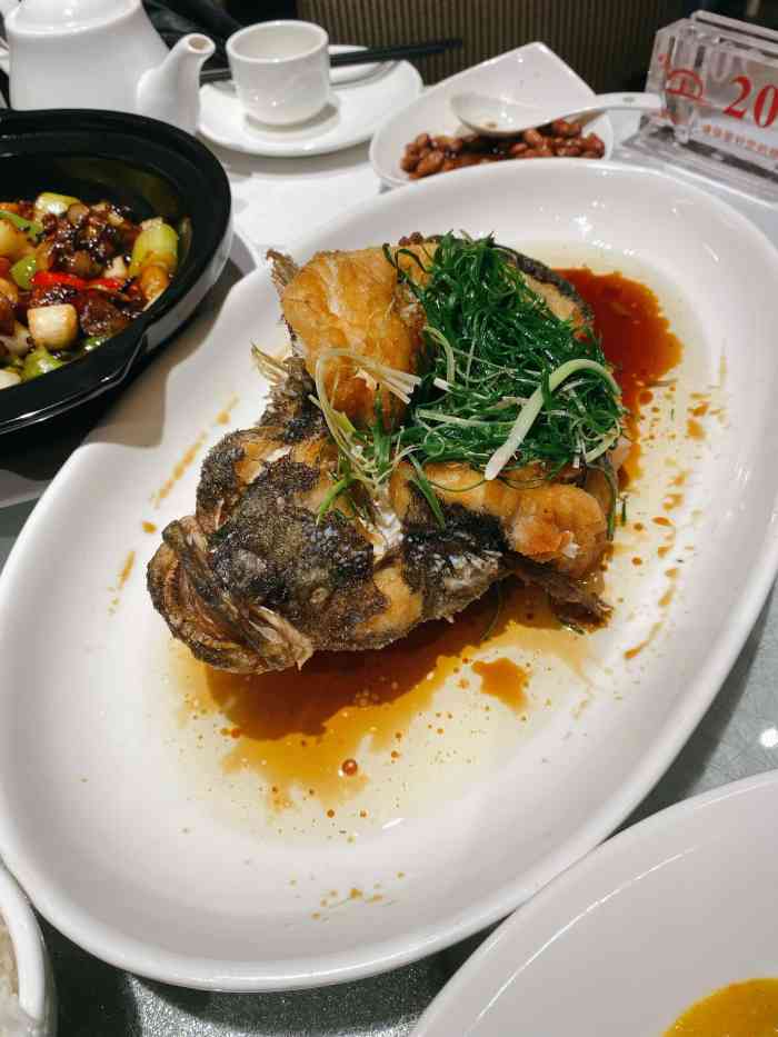 味国厨房(滨江东店)-"大家庭聚会,说服家人到对面的这家饭店,菜.