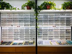 -视野联行眼镜•蔡司•依视路(温江店)