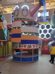 -星际乐园(红博中央公园店)