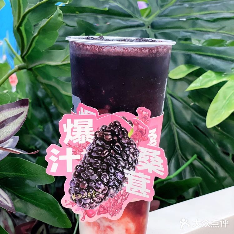 春夏季的颜色就应该是亮眼的紫红色‼️