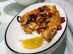 炸脆鱼-屋顶花园餐厅(步行街老地王大厦店)