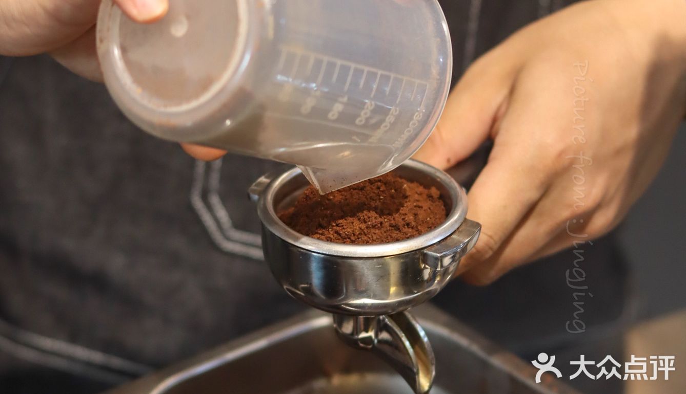 来自台湾的潮饮咖啡店‼️内地首家落户海口