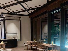 -瑰丽酒店·海吧·天际下午茶·现场DJ·天台酒吧