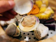 白贝-锅上蒸·特色蒸汽海鲜(龙洞店)