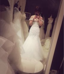 Flora高级婚纱定制馆-Flora婚纱礼服定制租赁店