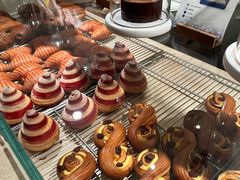 -VERIE BAKEHOUSE