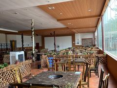 大堂-山食炊桑拿鸡·又山私房菜