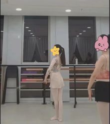 -CASTER跳舞俱乐部