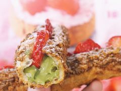 草莓抹茶开心奶棒-西树泡芙(静安大悦城店)