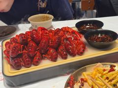 -肥肥虾庄·金牌油焖大虾(杨园滨江时代walk店)