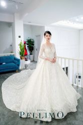 -派丽莫Pellimo原创设计婚纱品牌