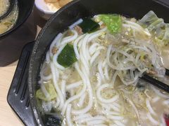 -灵芝妹子海鲜米线(凯德和平广场店)