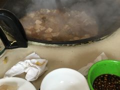 -三江鱼东北特色铁锅炖(骆驼店)