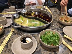 -肖肖酸萝卜鱼火锅(总店)