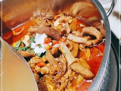 -左庭右院鲜牛肉火锅(浦江欢乐颂店)