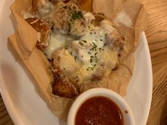 -城市大道红炉披萨烘焙坊