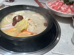 -三人行骨头王火锅(长寿店)