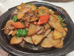 铁板土豆片-鸿兴楼酒家(阜阳路店)