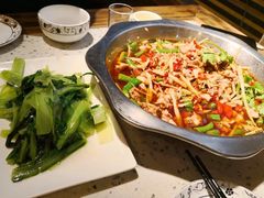 -兔行天下-鸿鹤鲜锅兔(中海国际店)