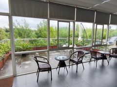 -上海星瀚奔驰4S店(红柳路店)