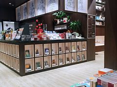 -钟书阁(群光广场店)