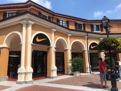 -佛罗伦萨小镇广佛名品奥特莱斯(疏港路店)