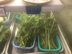 -两三事小郡肝串串香火锅(桂庙店)