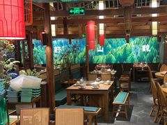 -野山舂·贵州现舂酸汤火锅(鸿通城店)