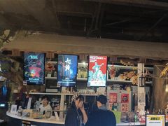 -暴风岛沉浸式体验馆(百联世纪店)