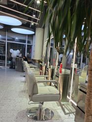 -PE SALON 