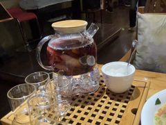 -月亮眼花园餐厅书吧酒吧