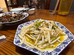 太湖芦苇根炒肉丝-呼吸森林·生态农庄农家乐私房菜