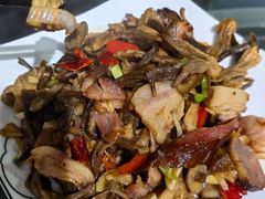 -秦扬居特色菜馆(上王村)