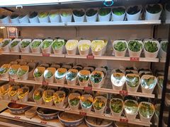 自助取餐区-日进一片海.生腌海鲜火锅.宵夜烧烤(三里屯总店)