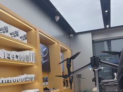 -DJI大疆(深圳华强北曼哈授权体验店)