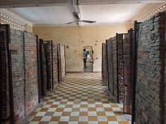 -吐斯廉屠杀博物馆