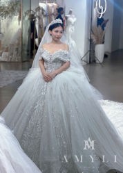 -艾米丽婚纱礼服